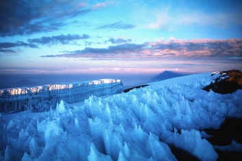 Schnee am Kilimanjaro